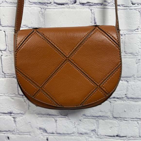 Draper James Handbags - Draper James Mia Saddle Crossbody Bag Purse